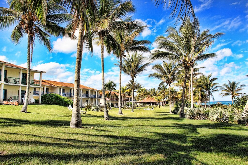 hotel-1249348_1280